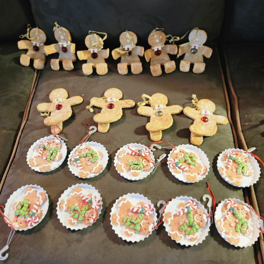 Gingerbread Man Christmas Ornaments Set
